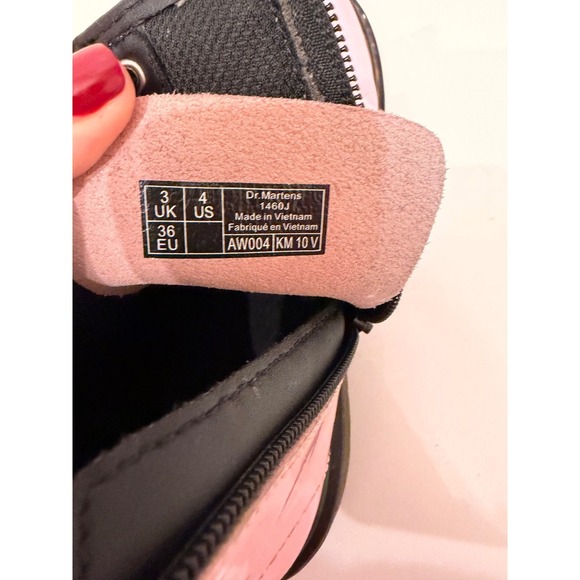 Dr‎ Martens Pink Patent Leather Combat Boots Kids Size 4 US 36 EU Side Zip - Picture 6 of 6